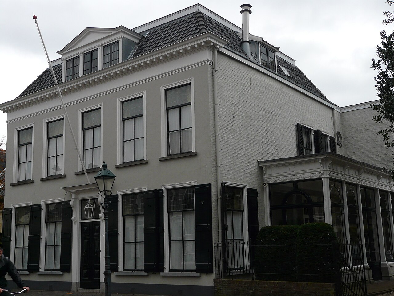 De Ginnekenweg in Breda.